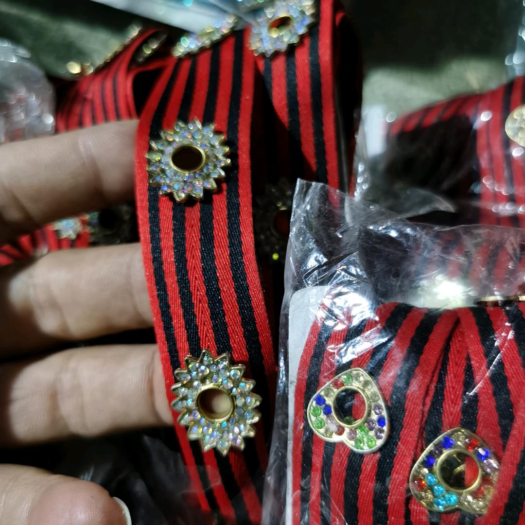 闽龙服装辅料批发