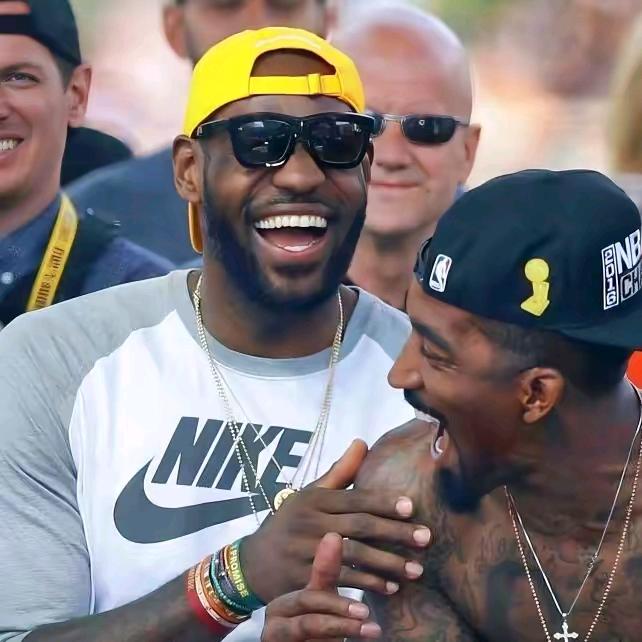 KING 👑23👑 L B J