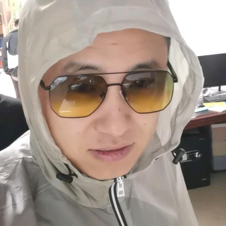 家有三老板