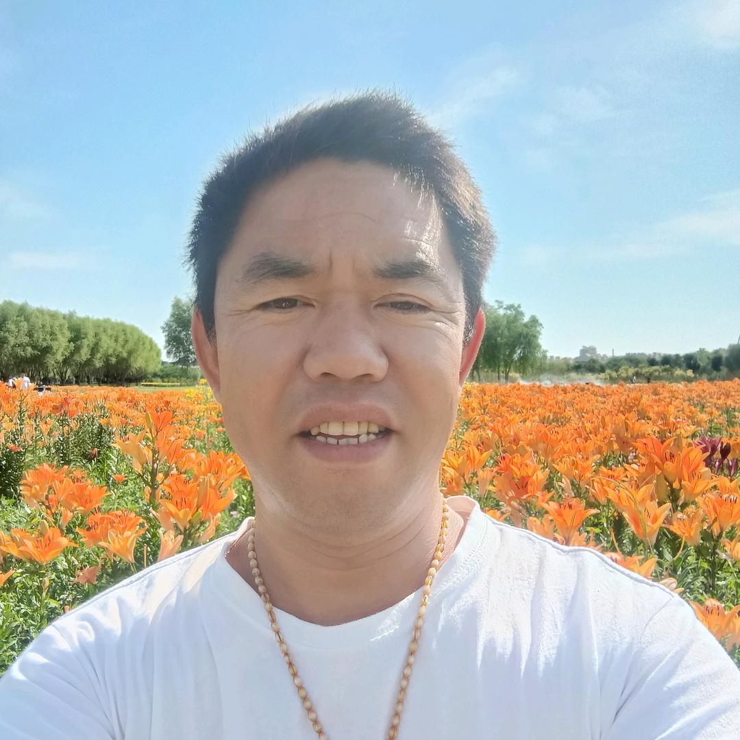 李伟