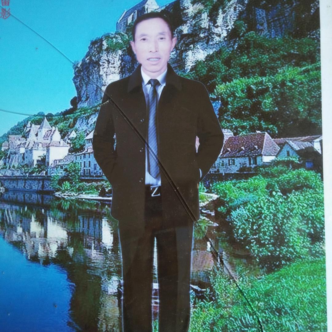 谢 布依山歌