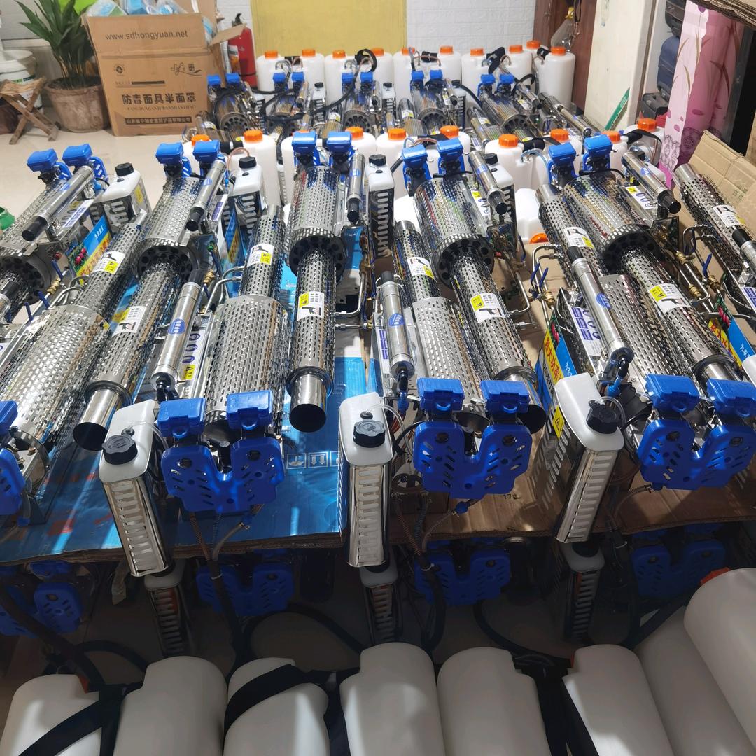 一箱油能打八桶波尔多液的双水冷弥雾机