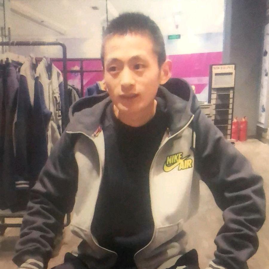 小李 同志