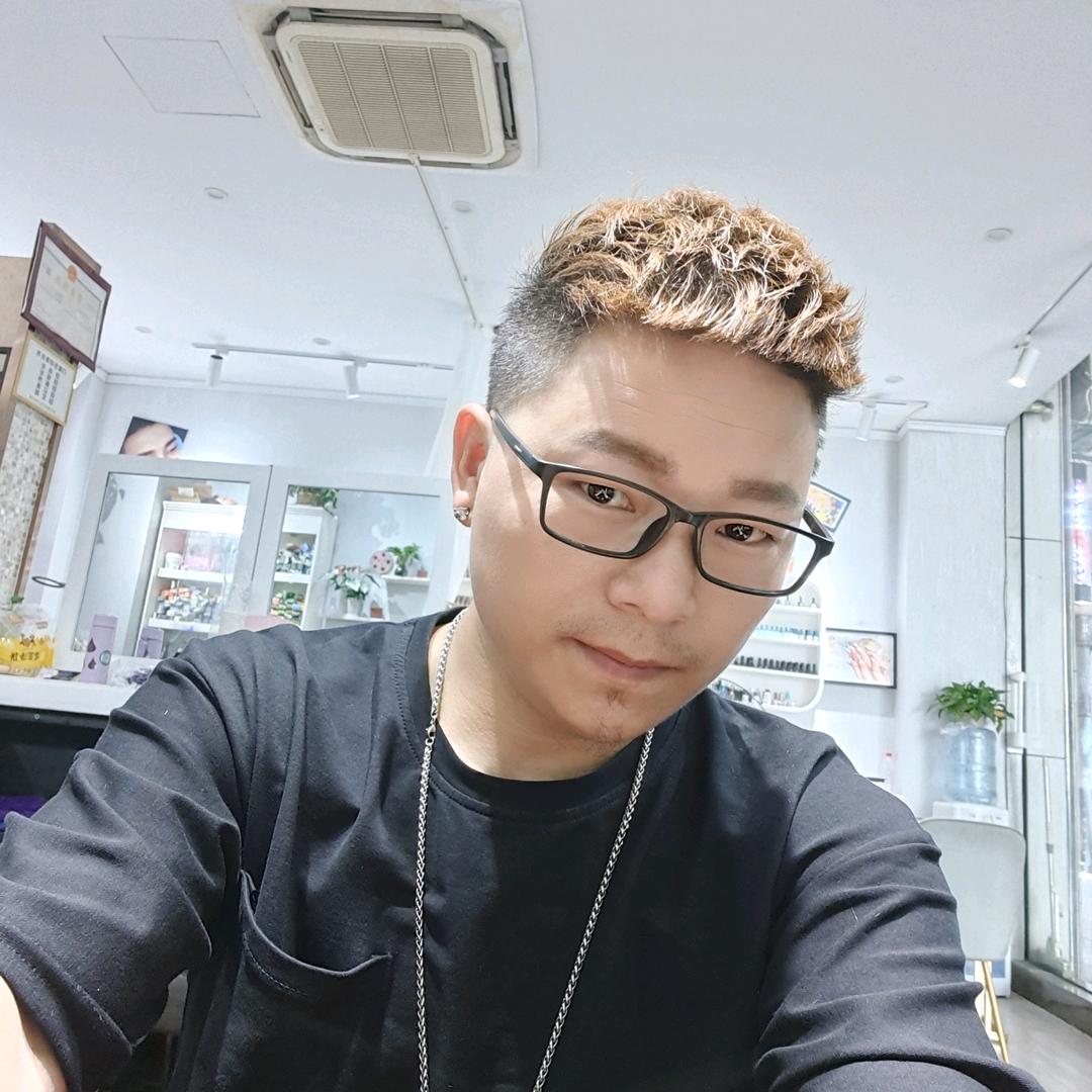 (肖铁）🍀尊尚老铁🌻🌻