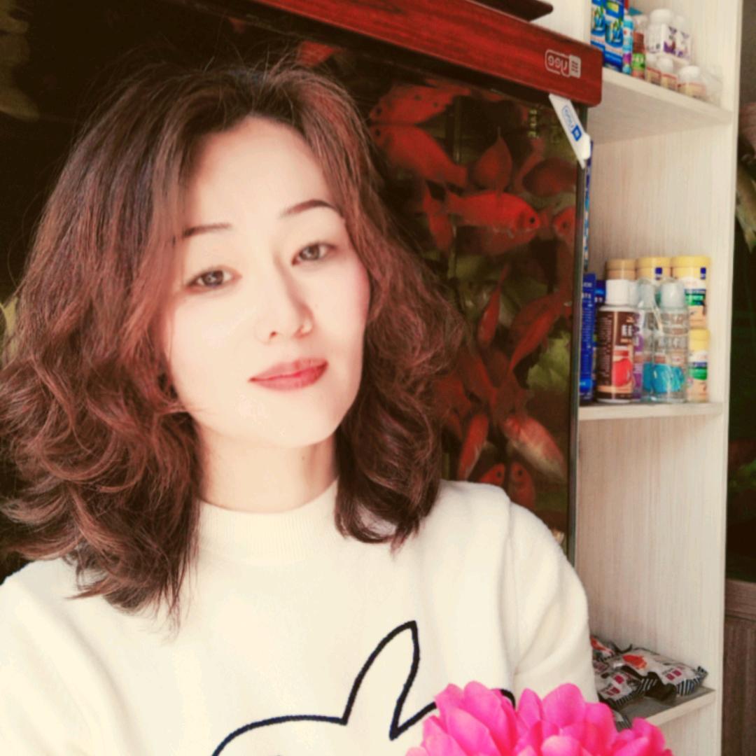 扬扬🐟🐟(穿搭在橱窗)