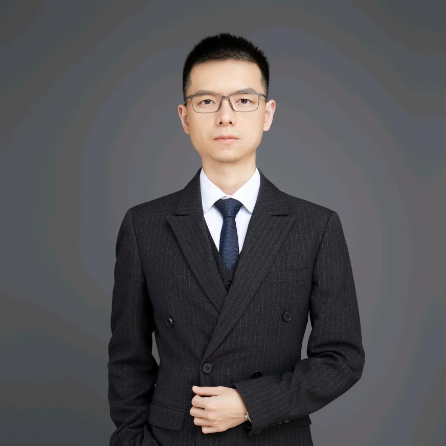 爱踢球的黄老师