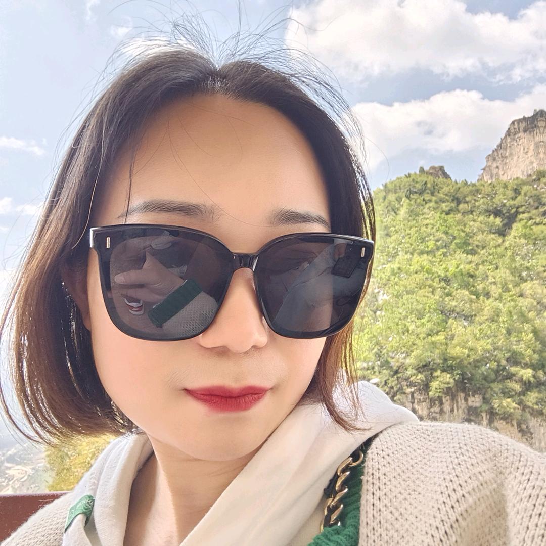 中原路手机店闪闪