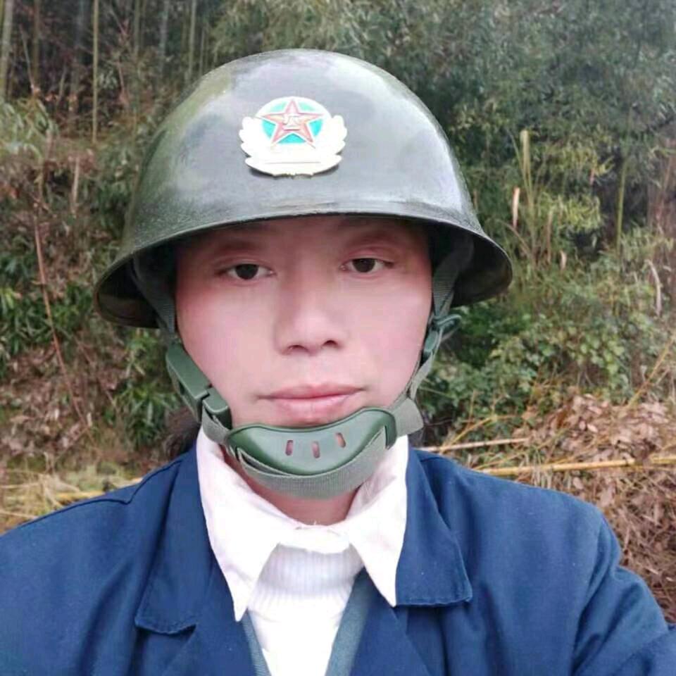 AA芳芳