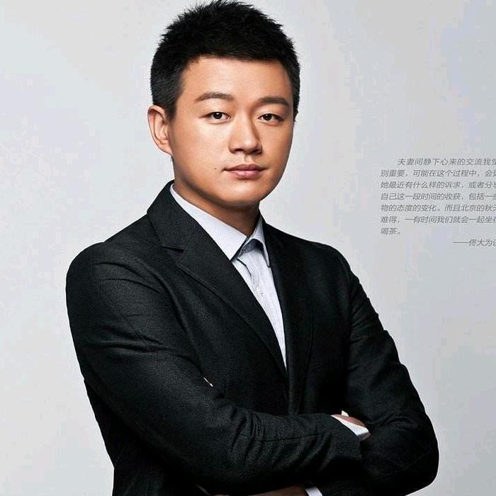 连青山侠客（挑战集体卷腹游戏发起者）
