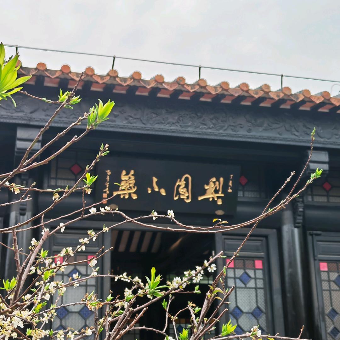 刚初升的太阳