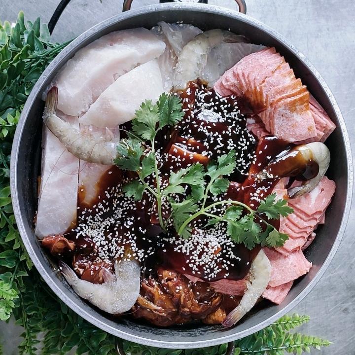 临清市真真家人焖锅