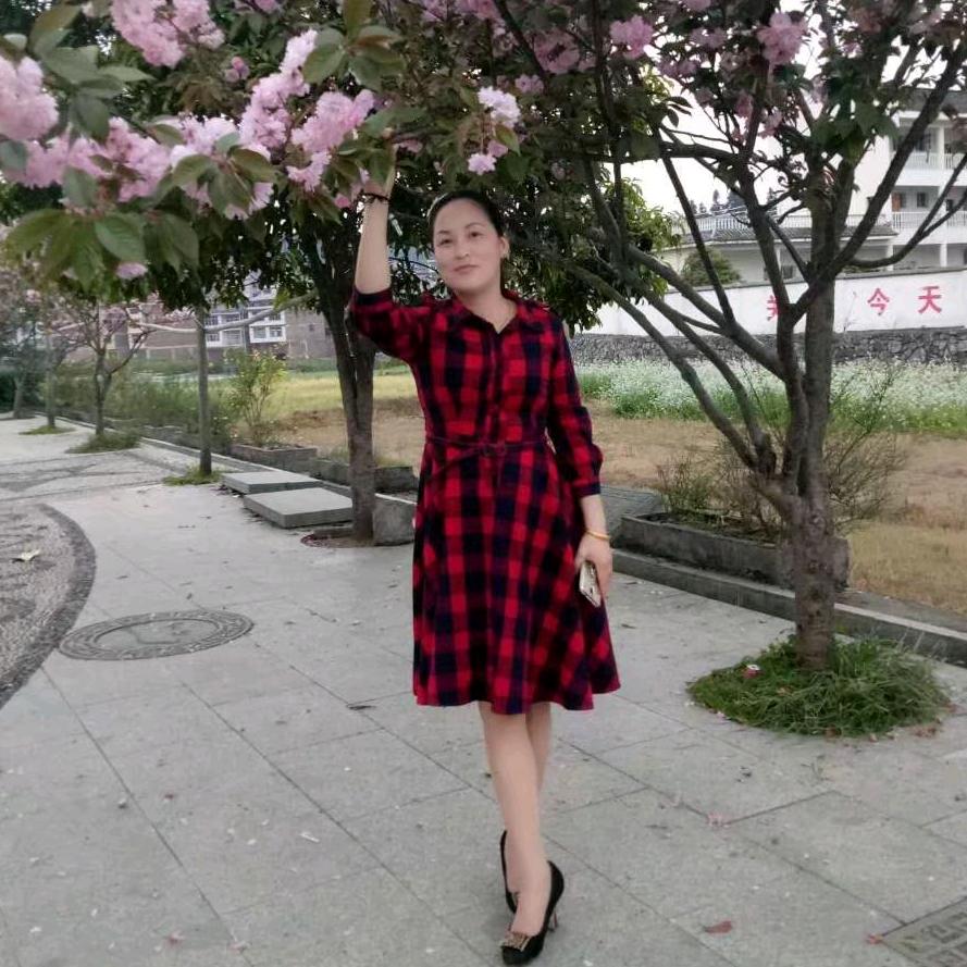 杨珍珍外墙仿石漆装饰