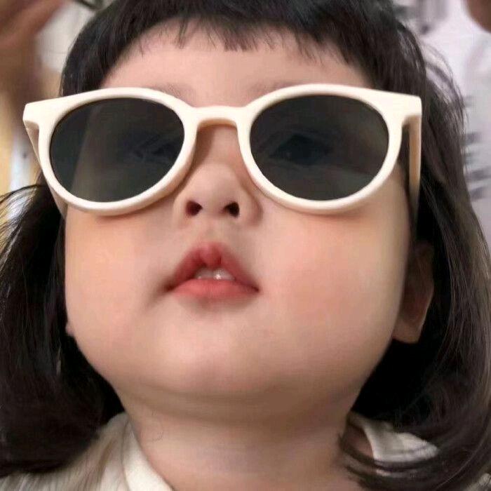 吃太饱了休息一下