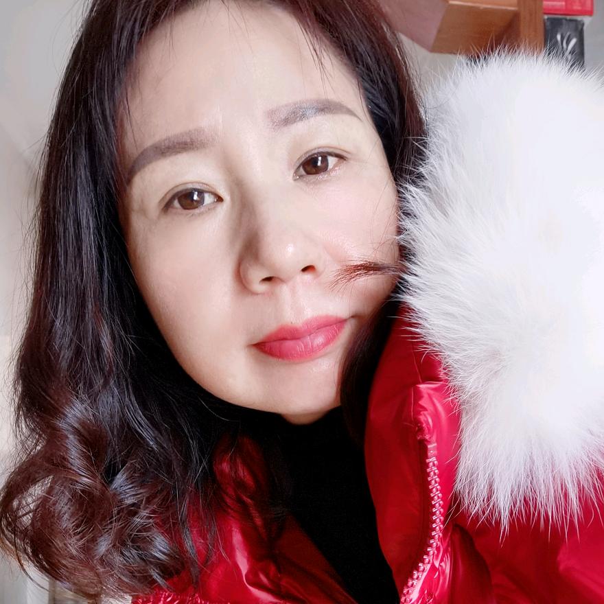 英子