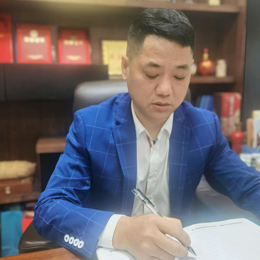 何勇（新印象百货）