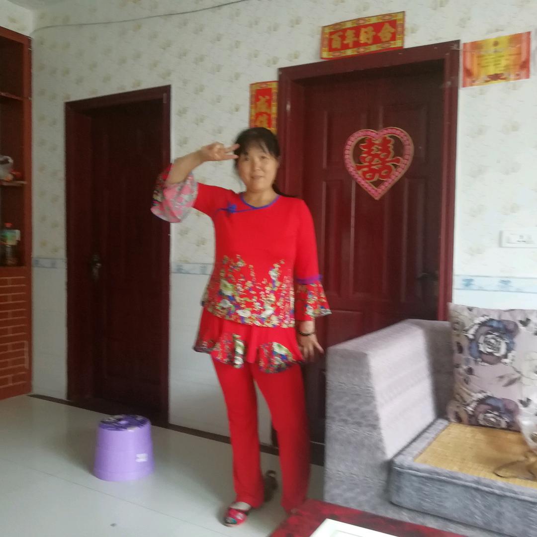 小彭开开心心美一天