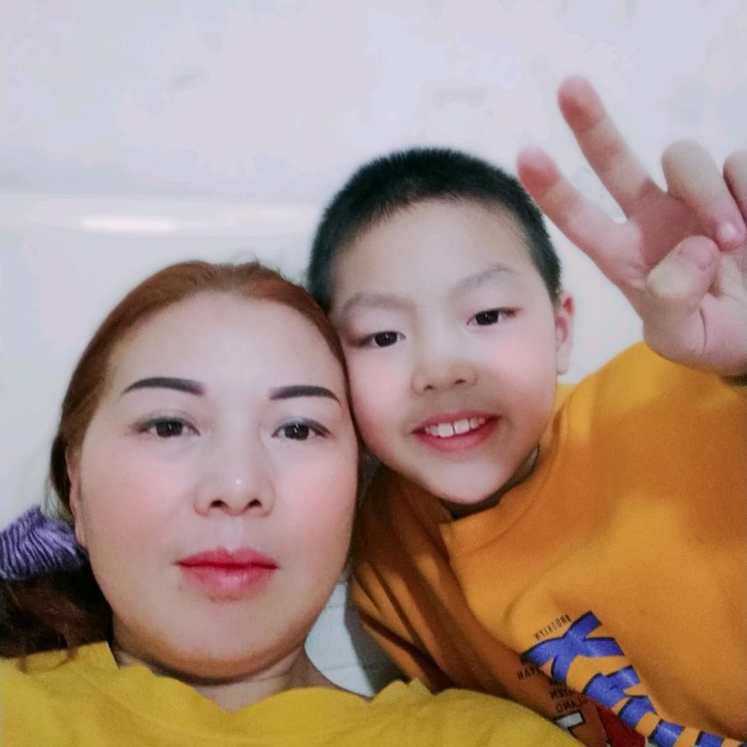 乖乖的小男孩