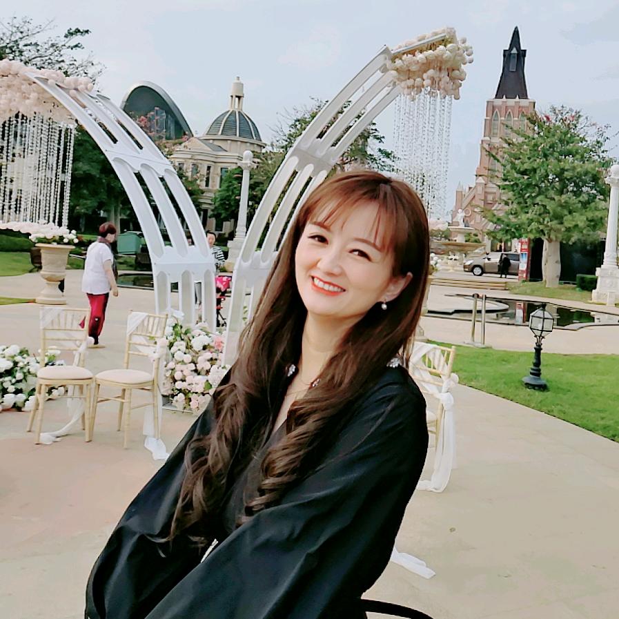 shakira huang