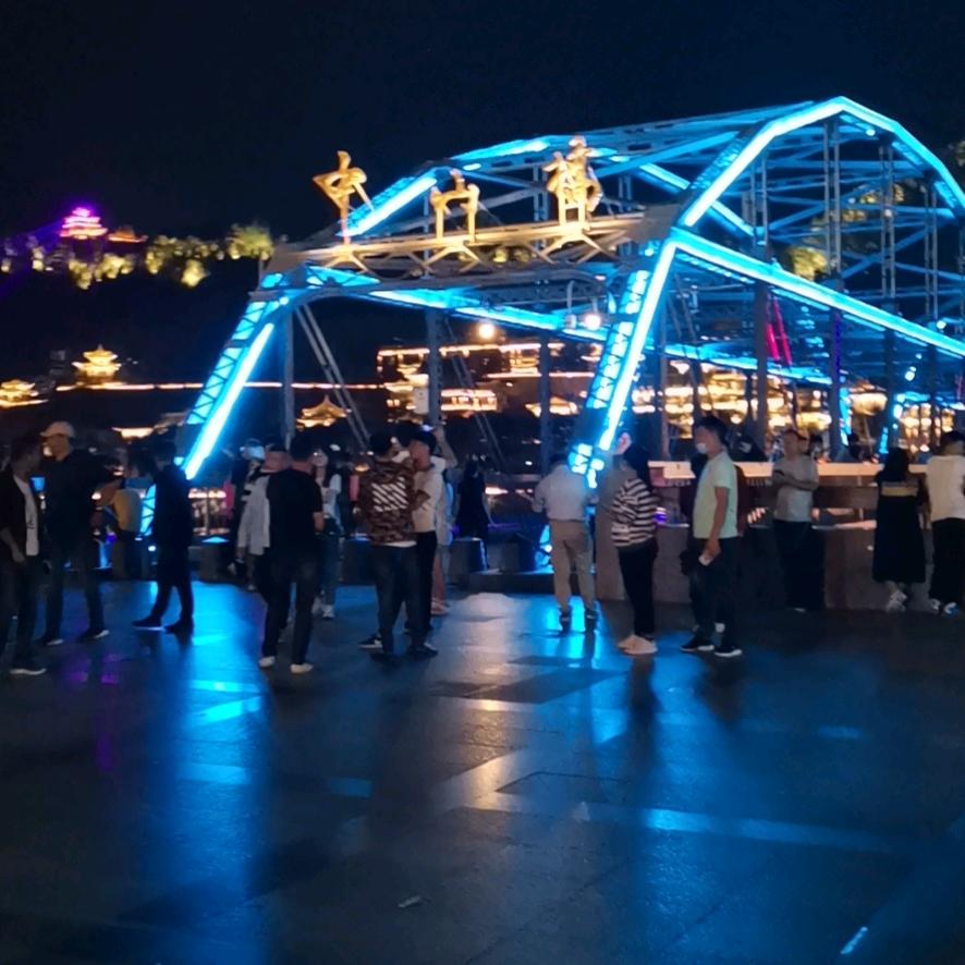 我住隔壁我姓王