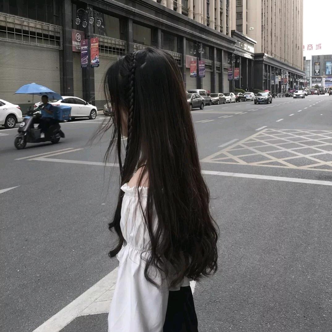 余  憨憨