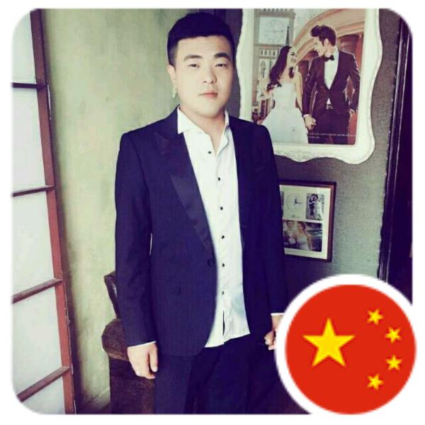 A.   秦志伟
