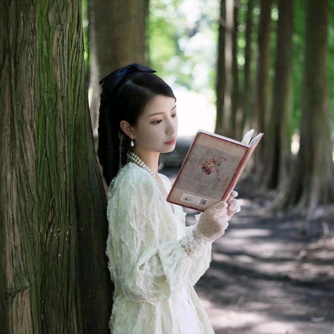 爱笑的女孩五金建材，水电材料木工装修材料