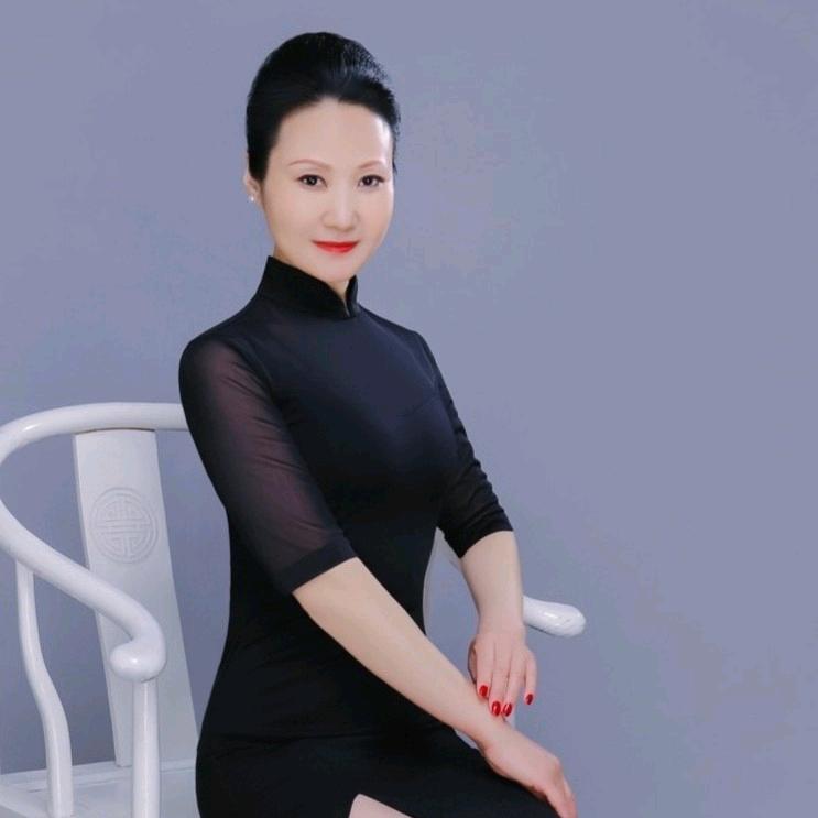 孙老师形体礼仪