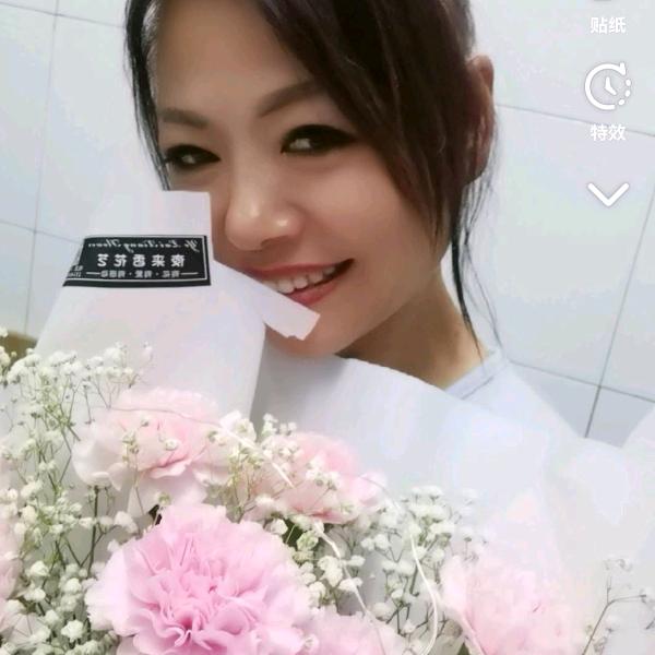 红红美衣女装