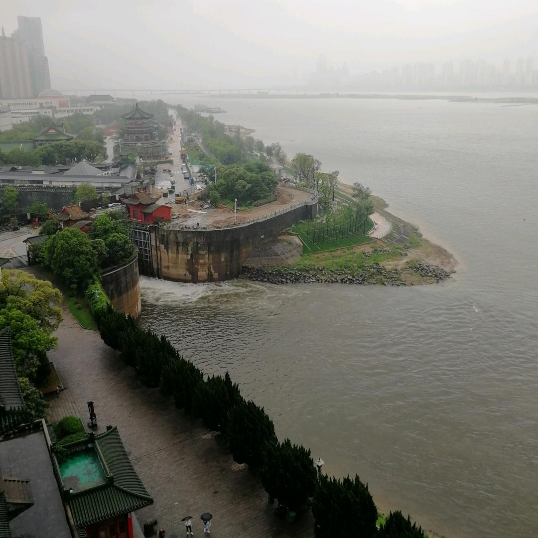 山那边是海吗