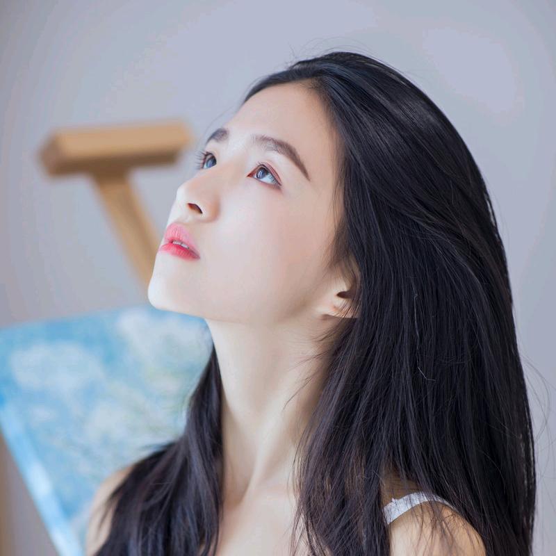 卖瓷砖的小姐姐