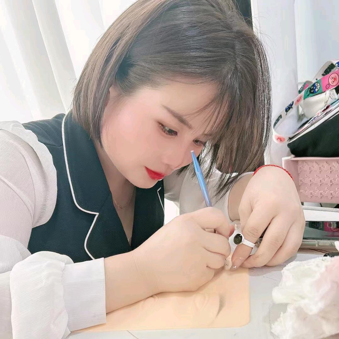 向来缘浅，耐何情深