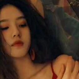 女人只管往死里好看