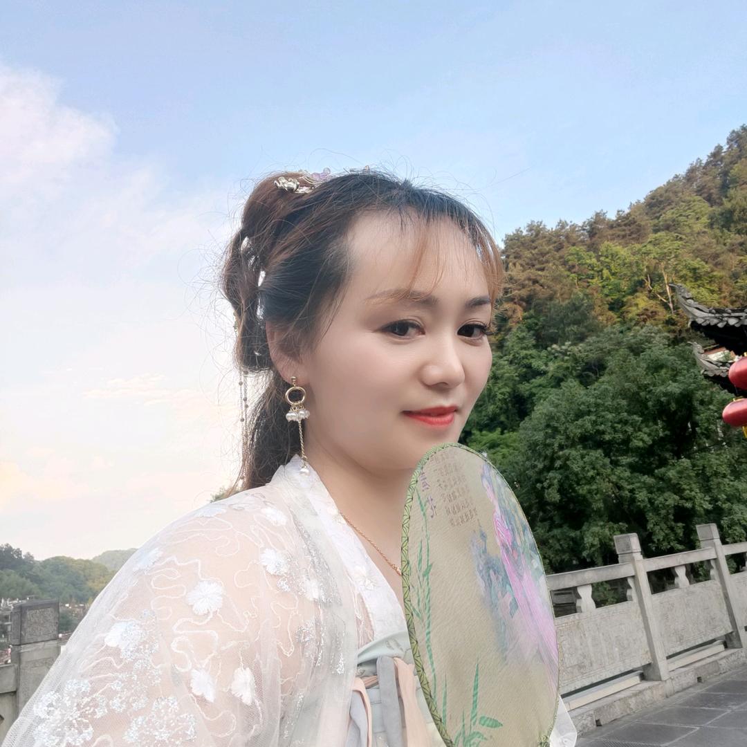 李芬芬（花仙子鲜花）