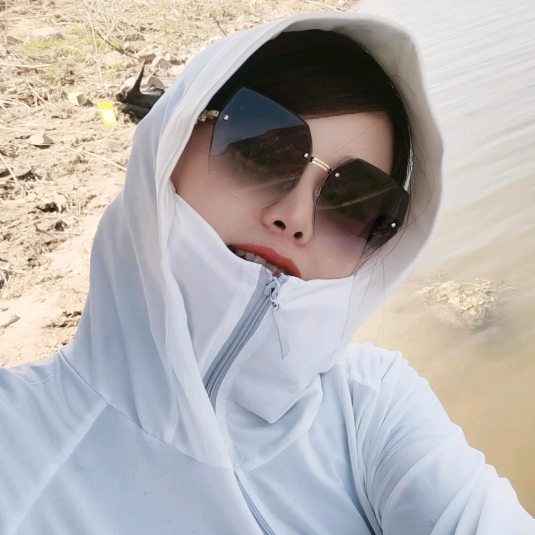 兰陵女钓手