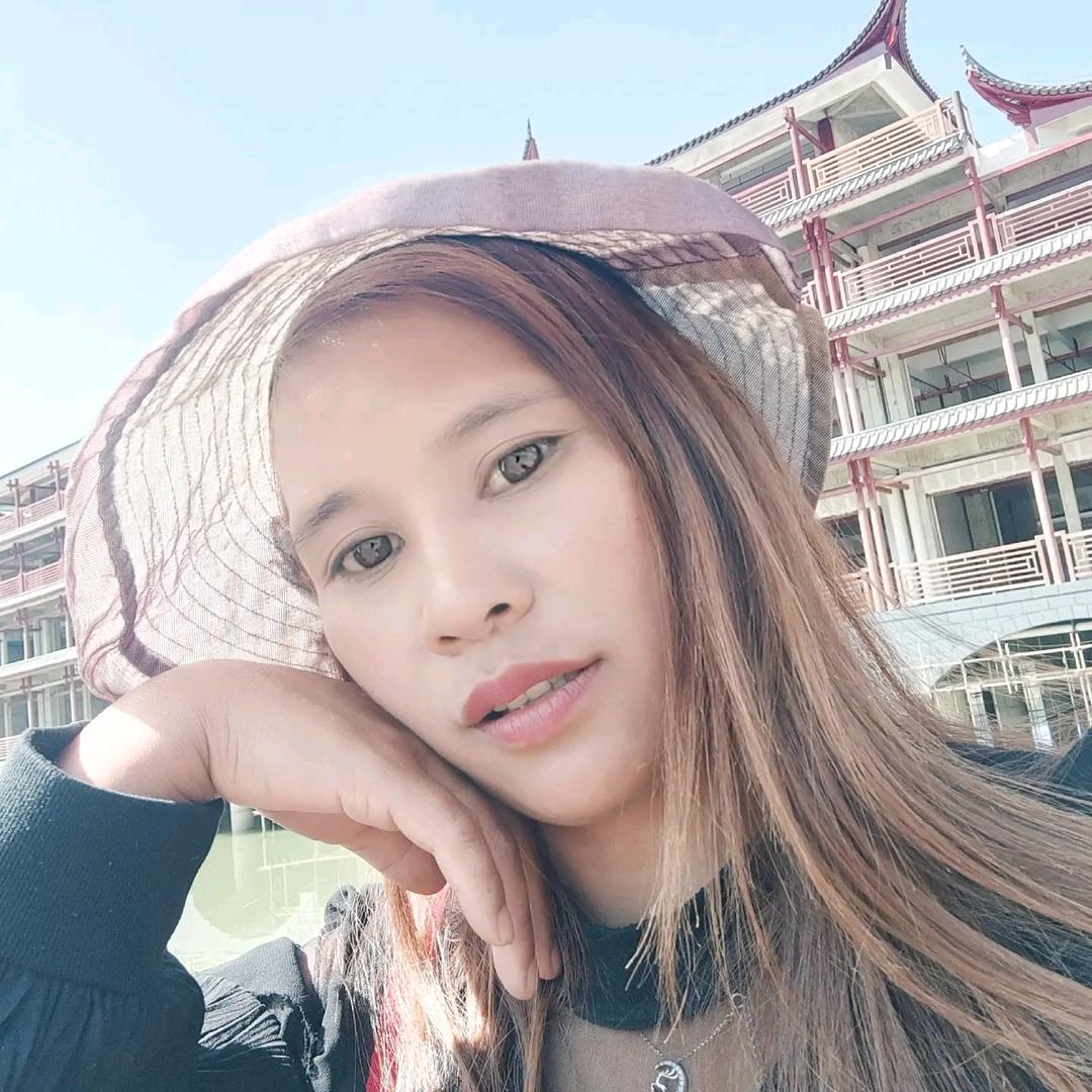 左手亲情，右手爱