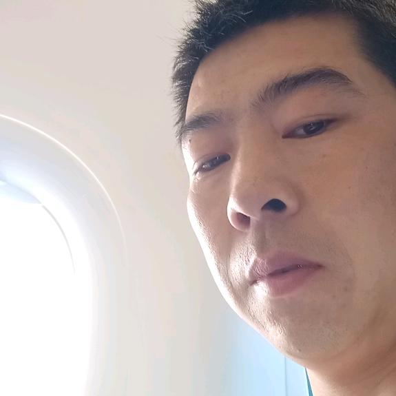 坚强宝爸《每天中午12.45开播》