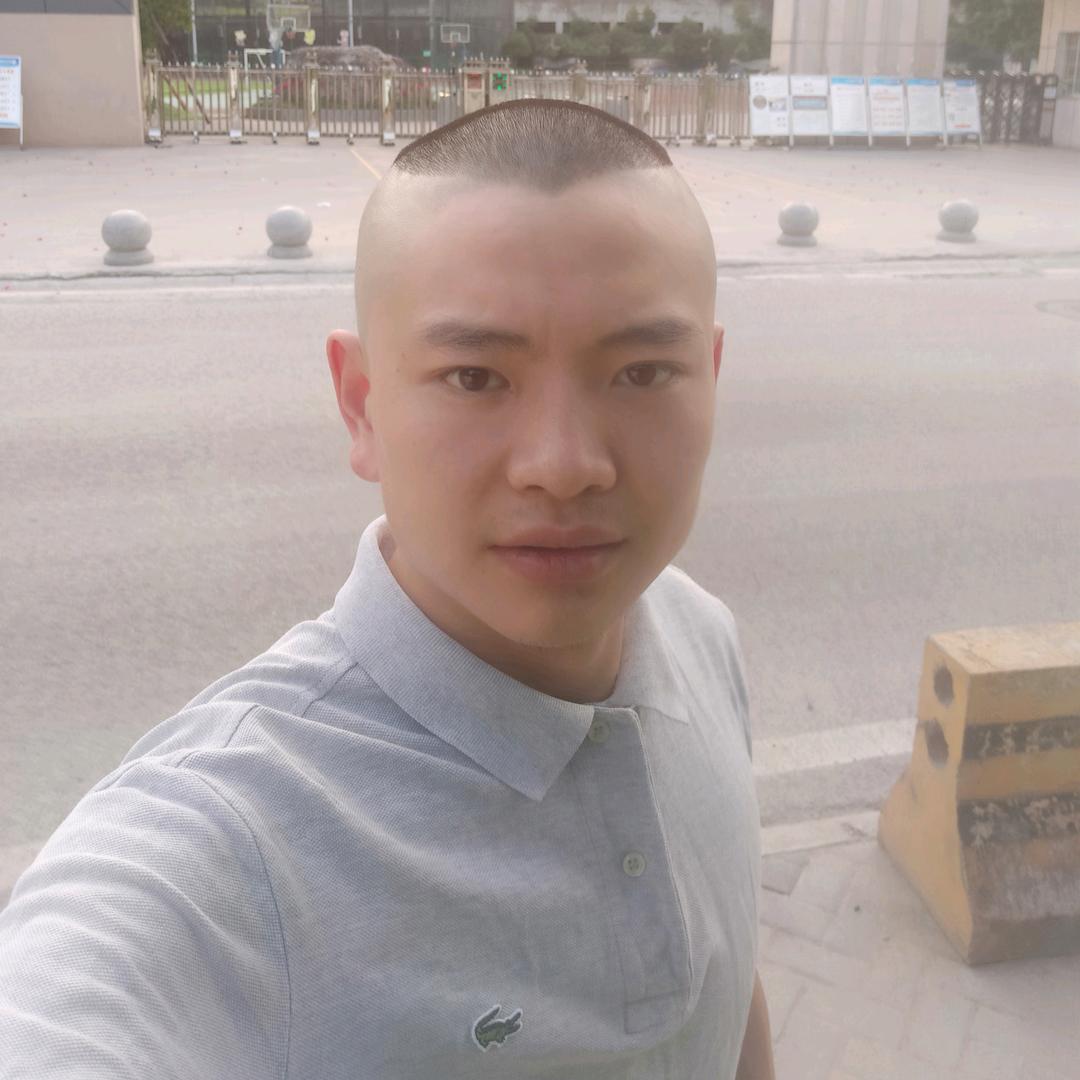 手拿公文包,天下第一飘