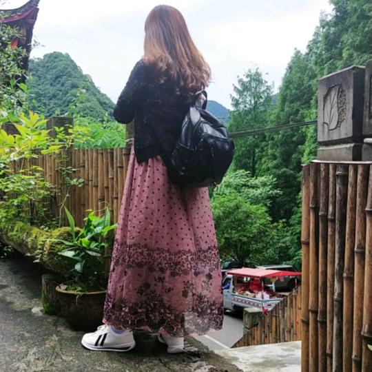 容姐，73年l2月1O日的牛阿姨。