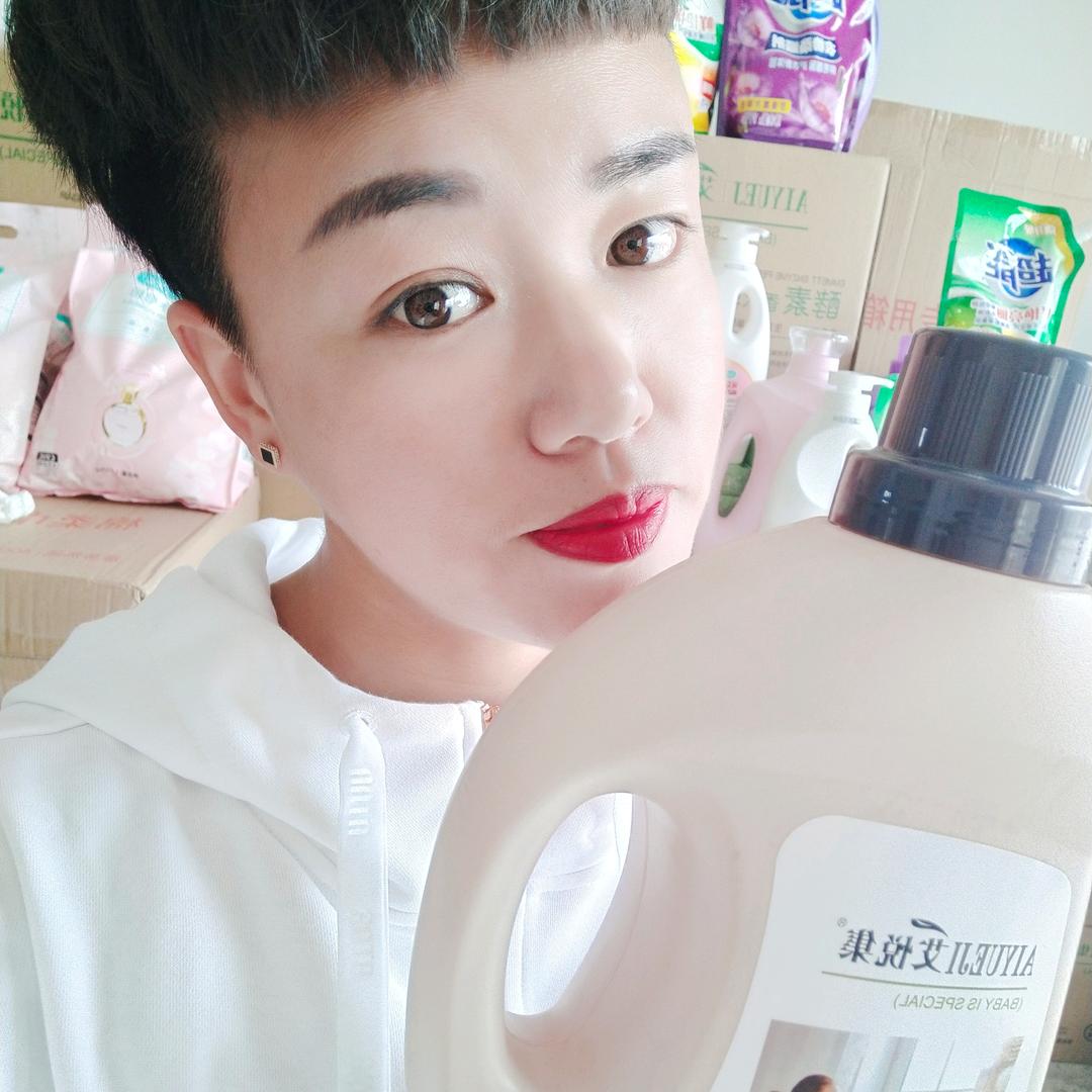 东台小崔批发洗衣液，华罗饲料总经销