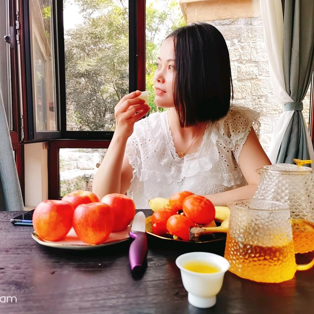 中年的小姐姐