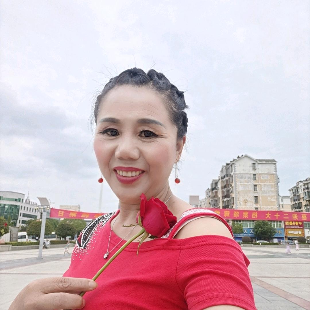 七月的云