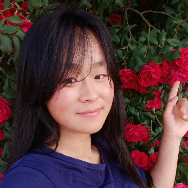 我姓周，却不能护你周全