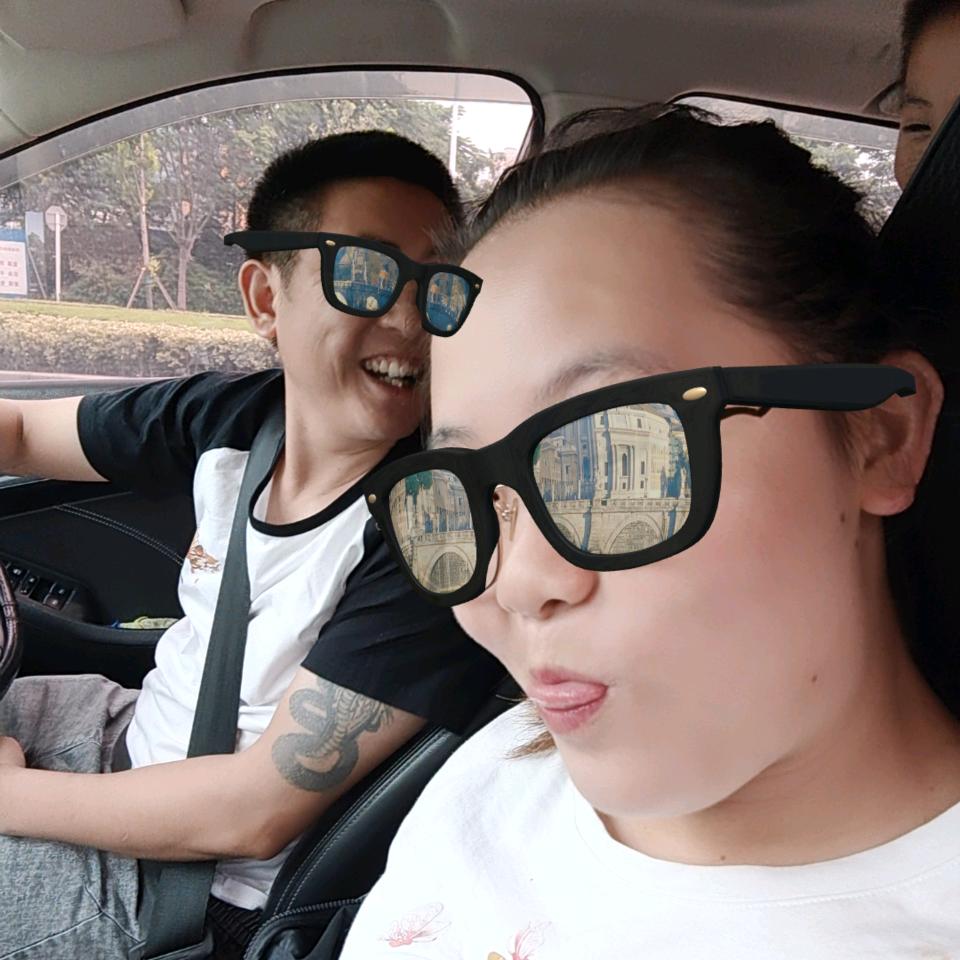 卖小面的小姐姐
