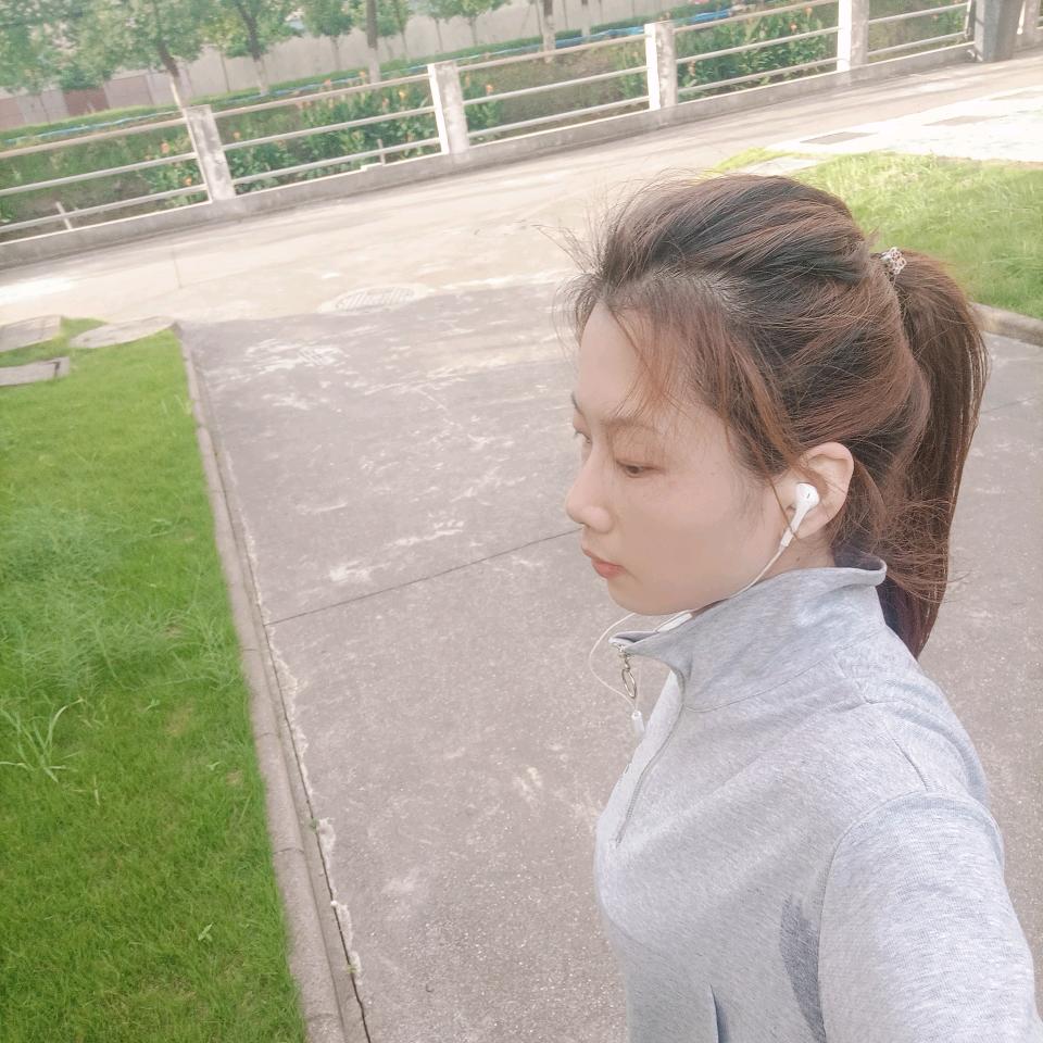 爱上跑步的小赵