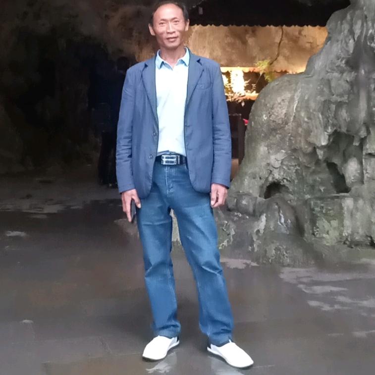 荣志