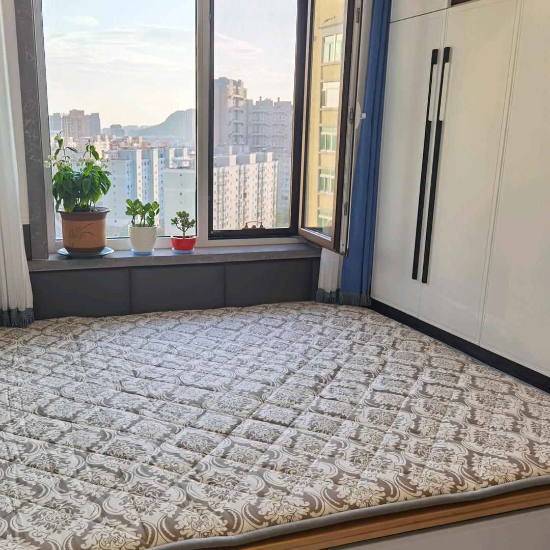 琳琳家纺床垫
