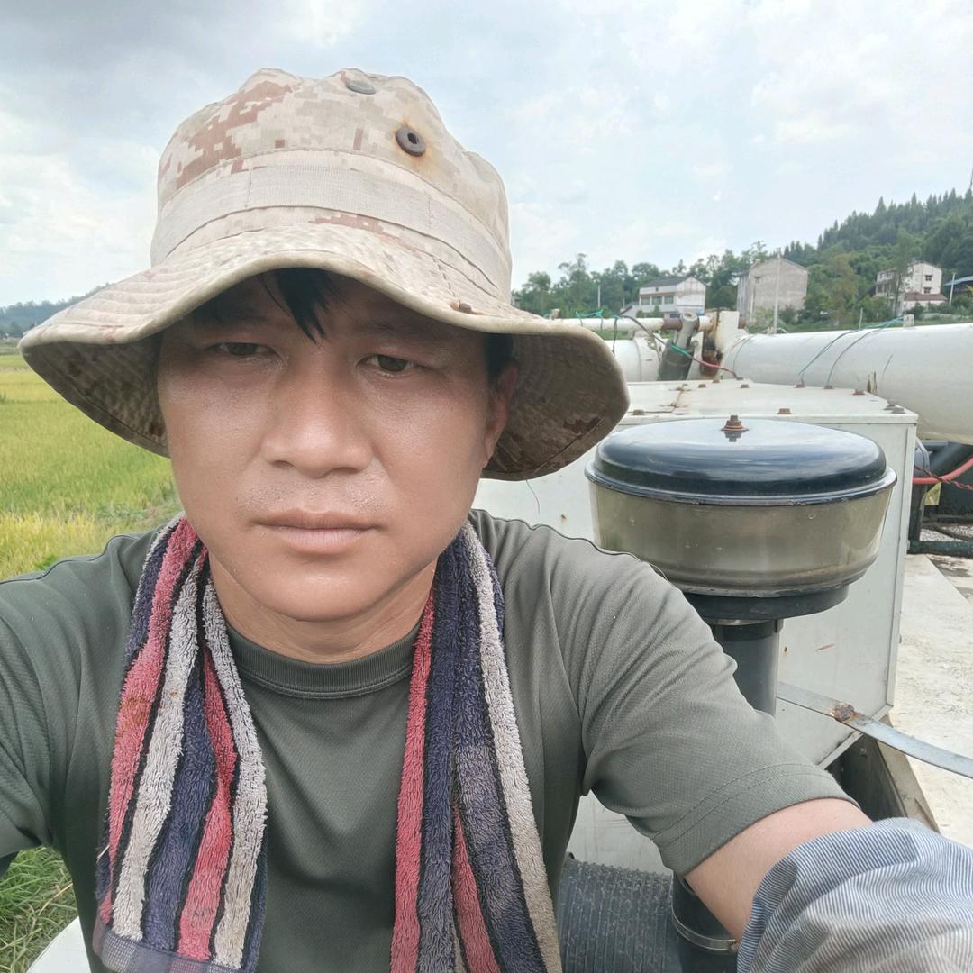 跨区收割小王子☞《湖北强盛装饰》锋哥