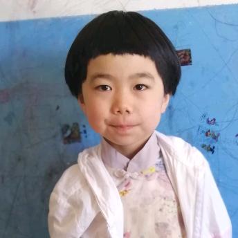可爱的小孩