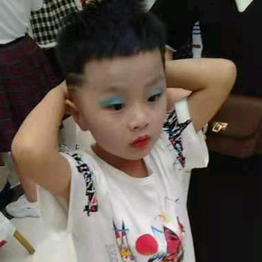 理想专业斗鸡繁育养殖！