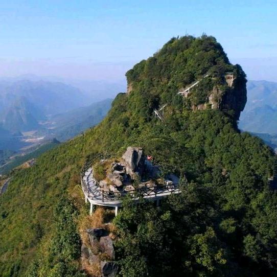 广西东兰神仙山景区